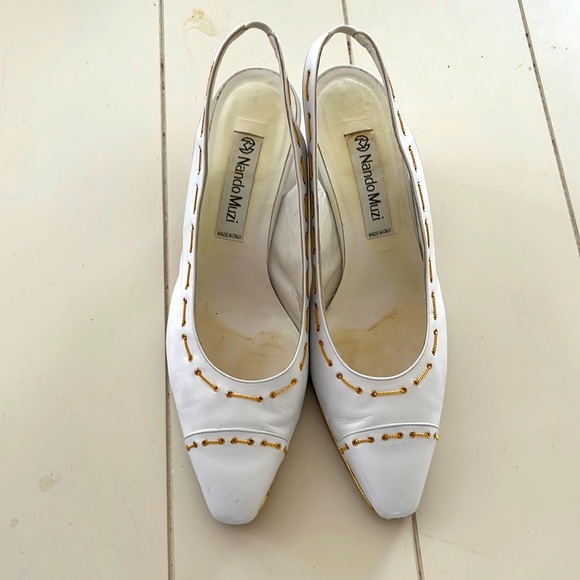 Vintage Nando Muzi White Leather Sling Backs, Gold trim, fits US 8.5, - Picture 1 of 7